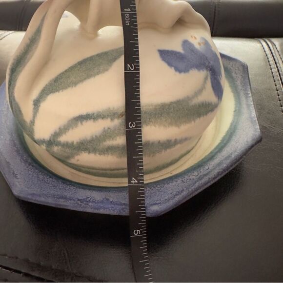 Steinman Cheese Butter Handmade Hand Painted Iris Flower Pottery Serving Dome - Picture 5 of 6